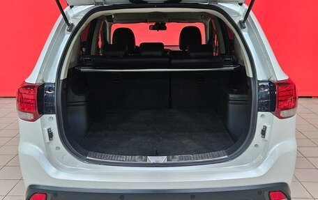 Mitsubishi Outlander III рестайлинг 3, 2016 год, 1 599 000 рублей, 20 фотография