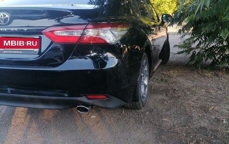 Toyota Camry, 2020 год, 2 100 000 рублей, 3 фотография