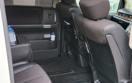 Nissan Elgrand III, 2007 год, 1 600 000 рублей, 9 фотография