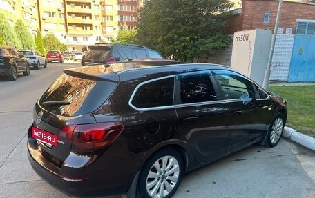 Opel Astra J, 2012 год, 630 000 рублей, 3 фотография