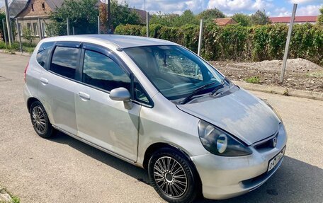 Honda Fit III, 2002 год, 270 000 рублей, 2 фотография