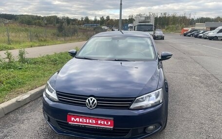 Volkswagen Jetta VI, 2013 год, 1 000 000 рублей, 1 фотография