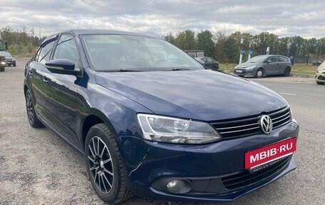 Volkswagen Jetta VI, 2013 год, 1 000 000 рублей, 5 фотография