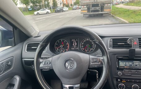 Volkswagen Jetta VI, 2013 год, 1 000 000 рублей, 9 фотография