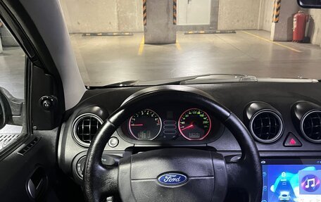 Ford Fiesta, 2004 год, 439 000 рублей, 8 фотография