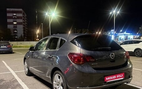 Opel Astra J, 2013 год, 859 999 рублей, 3 фотография