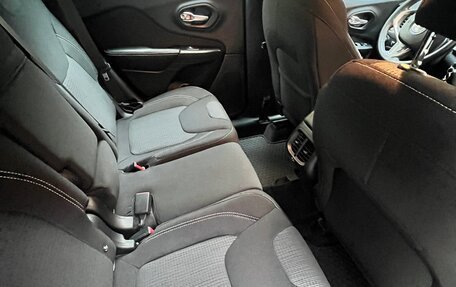 Jeep Cherokee, 2014 год, 2 000 000 рублей, 10 фотография