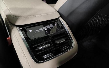 Volvo XC90 II рестайлинг, 2025 год, 15 фотография