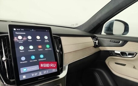 Volvo XC90 II рестайлинг, 2025 год, 14 фотография