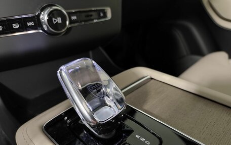 Volvo XC90 II рестайлинг, 2025 год, 21 фотография