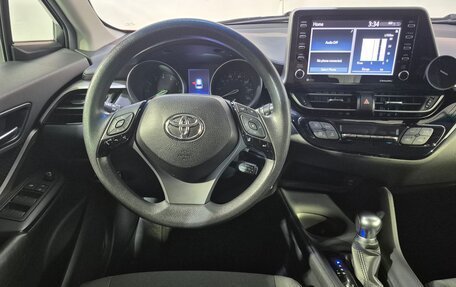 Toyota C-HR I рестайлинг, 2019 год, 2 099 000 рублей, 9 фотография