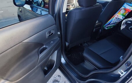 Mitsubishi Outlander III рестайлинг 3, 2018 год, 2 199 000 рублей, 14 фотография