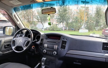 Mitsubishi Pajero IV, 2011 год, 1 370 000 рублей, 16 фотография