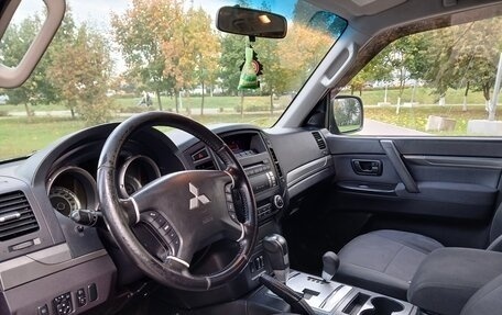 Mitsubishi Pajero IV, 2011 год, 1 370 000 рублей, 15 фотография