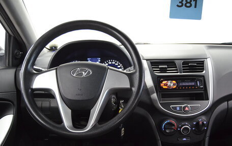 Hyundai Solaris II рестайлинг, 2011 год, 430 000 рублей, 11 фотография