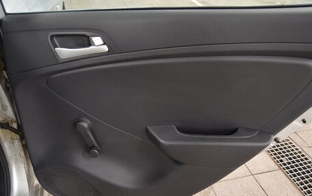 Hyundai Solaris II рестайлинг, 2011 год, 430 000 рублей, 16 фотография