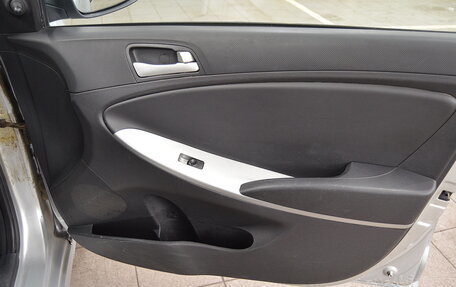 Hyundai Solaris II рестайлинг, 2011 год, 430 000 рублей, 18 фотография