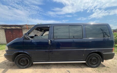 Volkswagen Caravelle T4, 2000 год, 750 000 рублей, 1 фотография