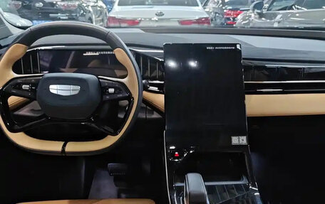 Geely Atlas, 2023 год, 2 270 000 рублей, 5 фотография