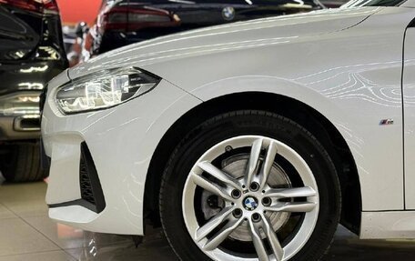BMW 1 серия, 2022 год, 1 870 000 рублей, 6 фотография