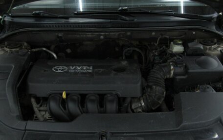 Toyota Avensis III рестайлинг, 2006 год, 570 000 рублей, 23 фотография