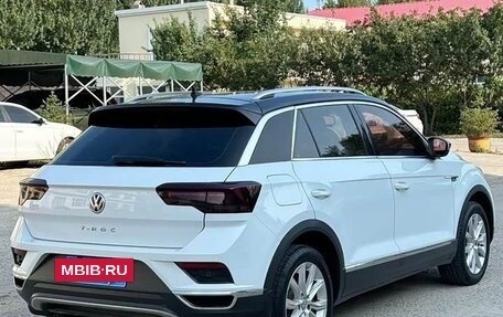 Volkswagen T-Roc I, 2021 год, 1 450 000 рублей, 4 фотография