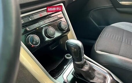 Volkswagen T-Roc I, 2021 год, 1 450 000 рублей, 9 фотография