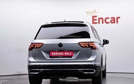 Volkswagen T-Roc I, 2022 год, 2 155 000 рублей, 4 фотография