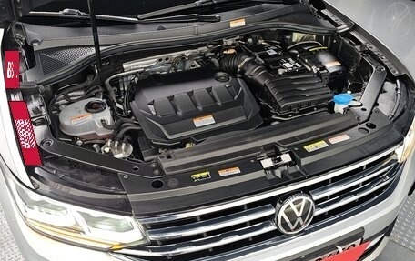 Volkswagen T-Roc I, 2022 год, 2 155 000 рублей, 6 фотография