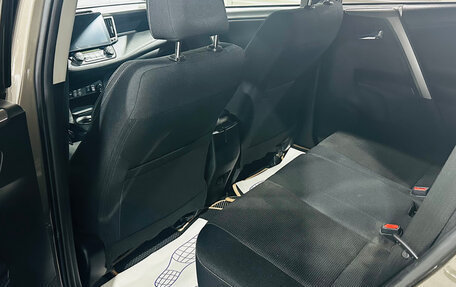 Toyota RAV4, 2018 год, 2 850 000 рублей, 19 фотография