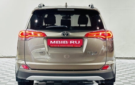 Toyota RAV4, 2018 год, 2 850 000 рублей, 6 фотография