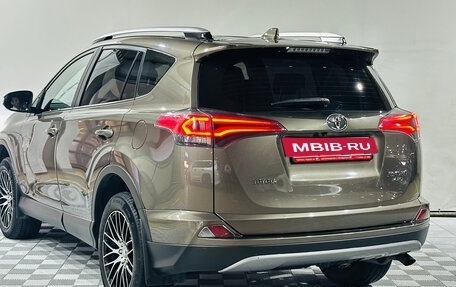 Toyota RAV4, 2018 год, 2 850 000 рублей, 5 фотография