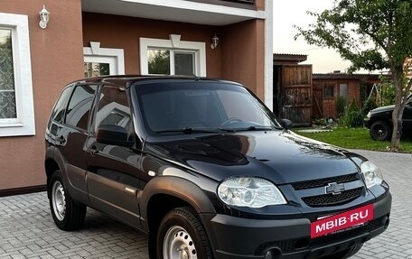 Chevrolet Niva I рестайлинг, 2010 год, 425 000 рублей, 3 фотография