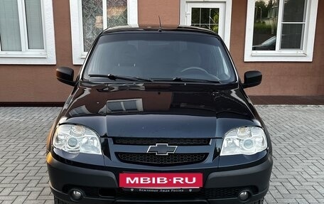 Chevrolet Niva I рестайлинг, 2010 год, 425 000 рублей, 2 фотография