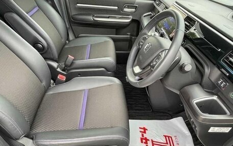 Honda Stepwgn IV, 2017 год, 1 320 001 рублей, 18 фотография