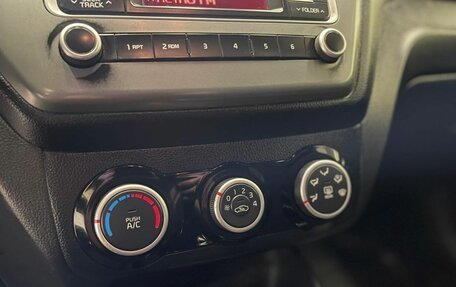 KIA Rio III рестайлинг, 2015 год, 870 000 рублей, 10 фотография