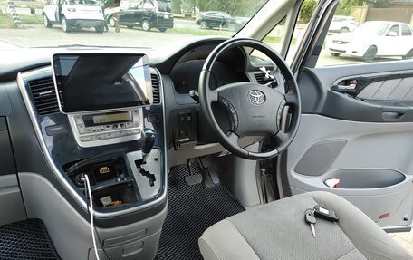 Toyota Alphard III, 2002 год, 1 750 000 рублей, 7 фотография