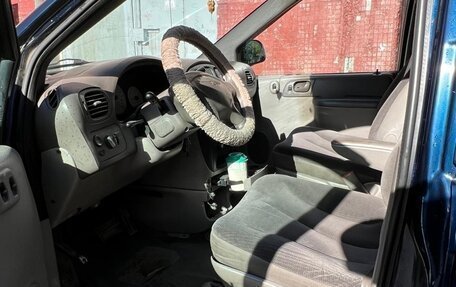 Chrysler Voyager IV, 2001 год, 185 000 рублей, 7 фотография