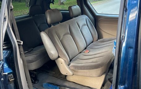 Chrysler Voyager IV, 2001 год, 185 000 рублей, 12 фотография