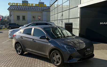 Hyundai Solaris II рестайлинг, 2021 год, 1 549 000 рублей, 2 фотография