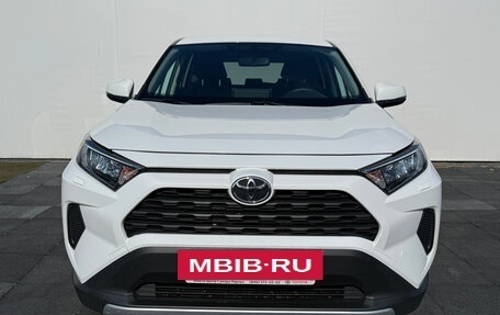 Toyota RAV4, 2021 год, 2 899 000 рублей, 2 фотография