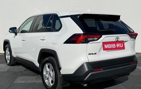Toyota RAV4, 2021 год, 2 899 000 рублей, 6 фотография