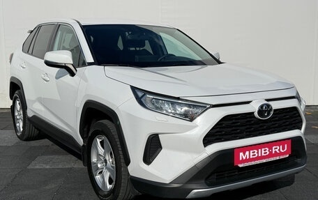 Toyota RAV4, 2021 год, 2 899 000 рублей, 3 фотография