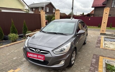 Hyundai Solaris II рестайлинг, 2013 год, 745 000 рублей, 2 фотография