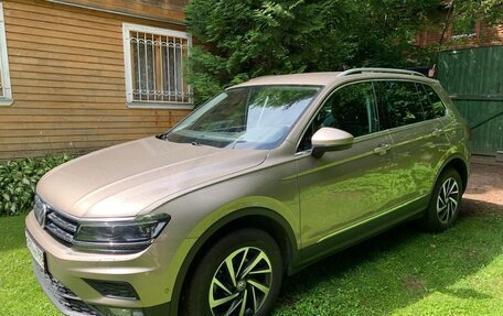 Volkswagen Tiguan II, 2018 год, 3 140 000 рублей, 4 фотография