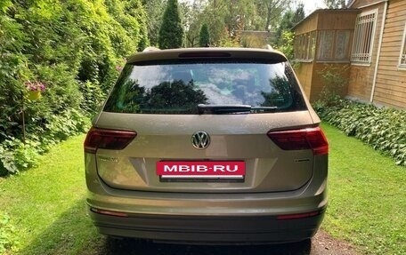 Volkswagen Tiguan II, 2018 год, 3 140 000 рублей, 2 фотография