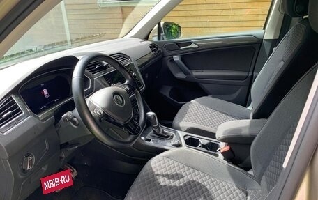 Volkswagen Tiguan II, 2018 год, 3 140 000 рублей, 5 фотография