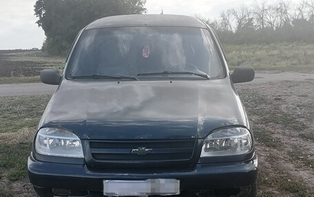 Chevrolet Niva I рестайлинг, 2005 год, 300 000 рублей, 2 фотография