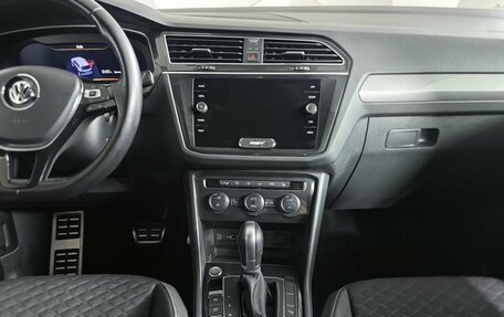 Volkswagen Tiguan II, 2018 год, 2 470 000 рублей, 11 фотография