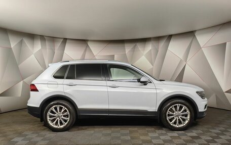 Volkswagen Tiguan II, 2018 год, 2 470 000 рублей, 6 фотография